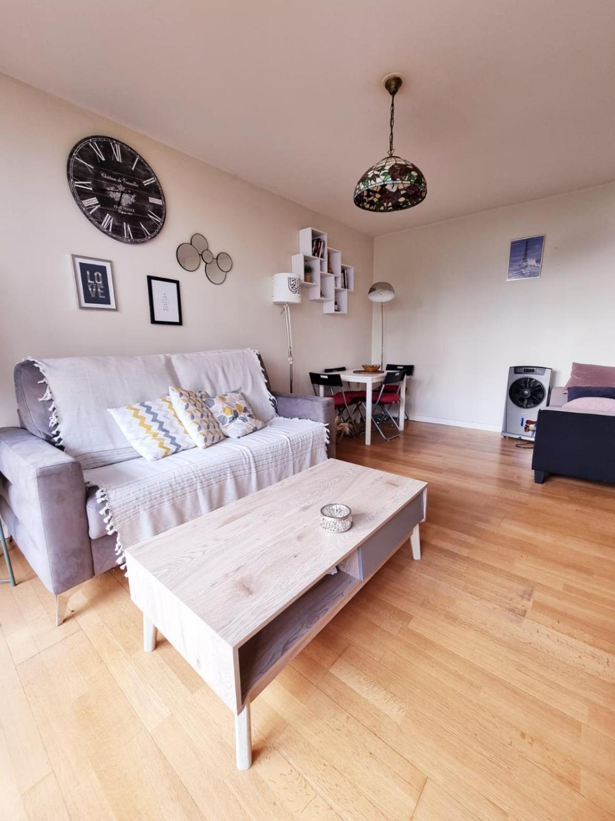 Appartement Appart Tour Eiffel Pour 4 Personnes *